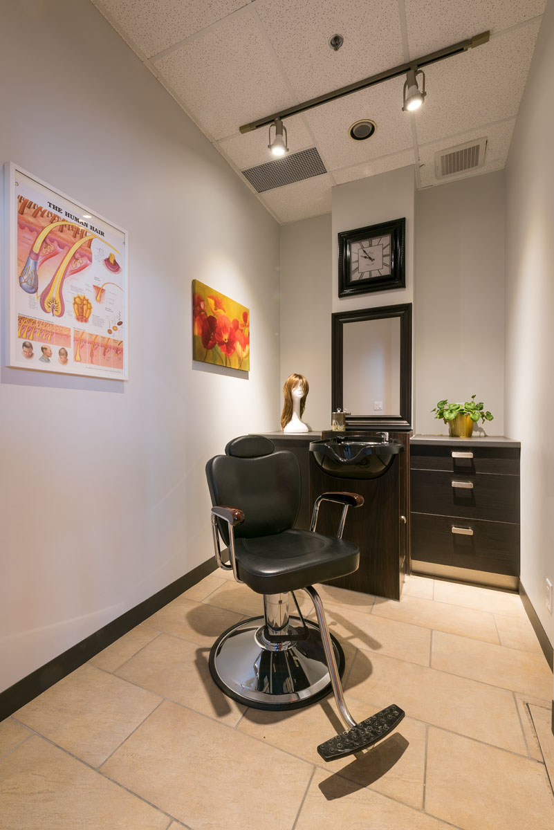 City Looks Salon, Spa & Wig Centre | 11-3900 Grant Ave, Winnipeg, MB R3R 3C2, Canada | Phone: (204) 896-3177