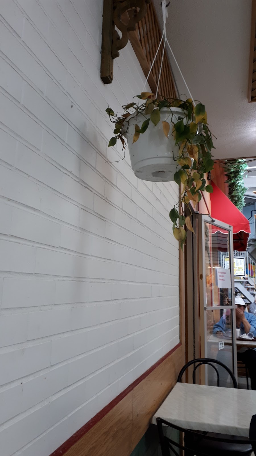 Swiss Vienna Patisserie | 297 Boul Saint-Jean, Pointe-Claire, QC H9R 3J1, Canada | Phone: (514) 697-2280