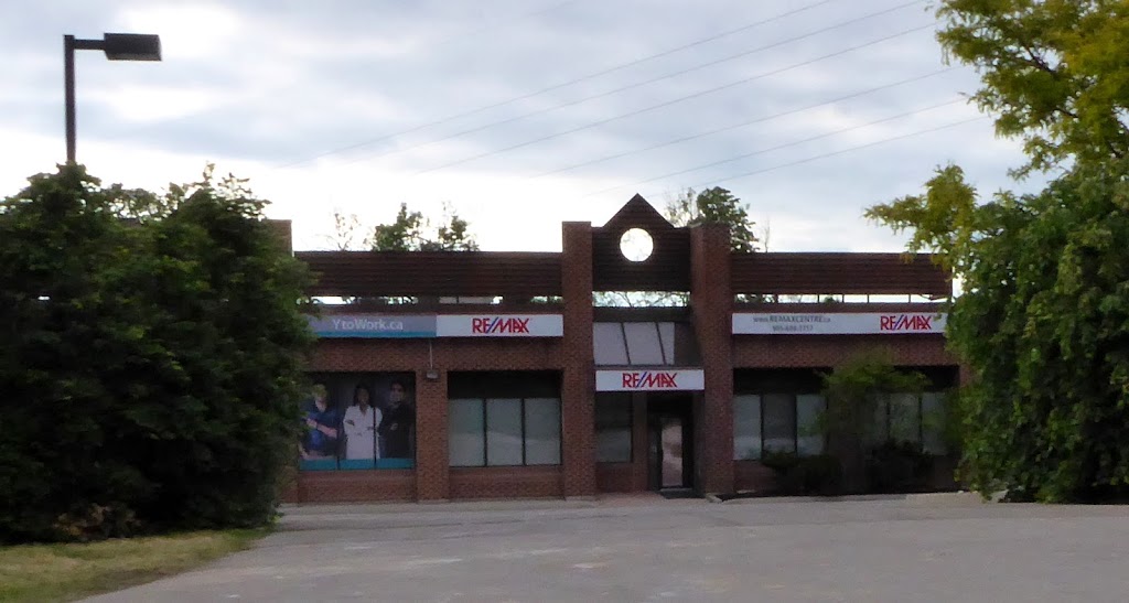 RE/MAX Real Estate Centre Inc., Brokerage | 427 Dundas St E, Waterdown, ON L0R 2H1, Canada | Phone: (905) 689-1717