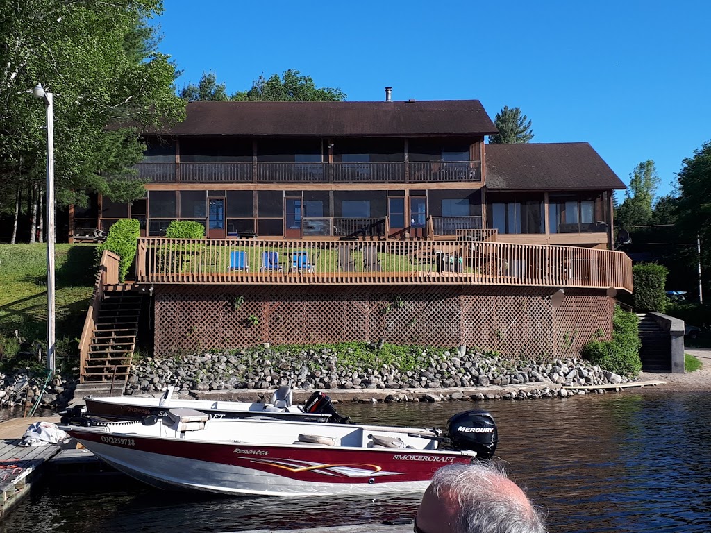 Tumblehome Lodge | 1090 Lodge Rd, Clarendon Station, ON K0H 1J0, Canada | Phone: (613) 279-2414