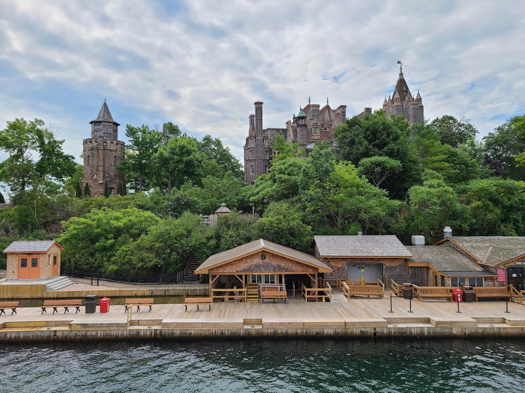 Gananoque 1000 Islands Visitor Centre | 10 King St E, Gananoque, ON K7G 1E6, Canada | Phone: (613) 382-8044