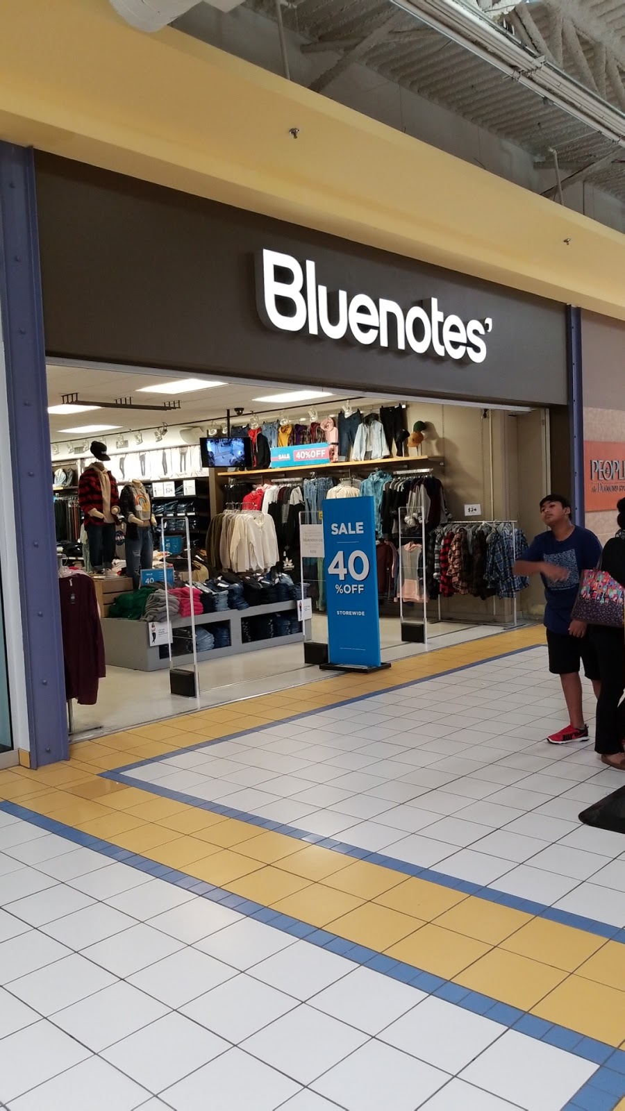 Bluenotes | 1250 S Service Rd #53, Mississauga, ON L5E 1V4, Canada | Phone: (905) 891-9707
