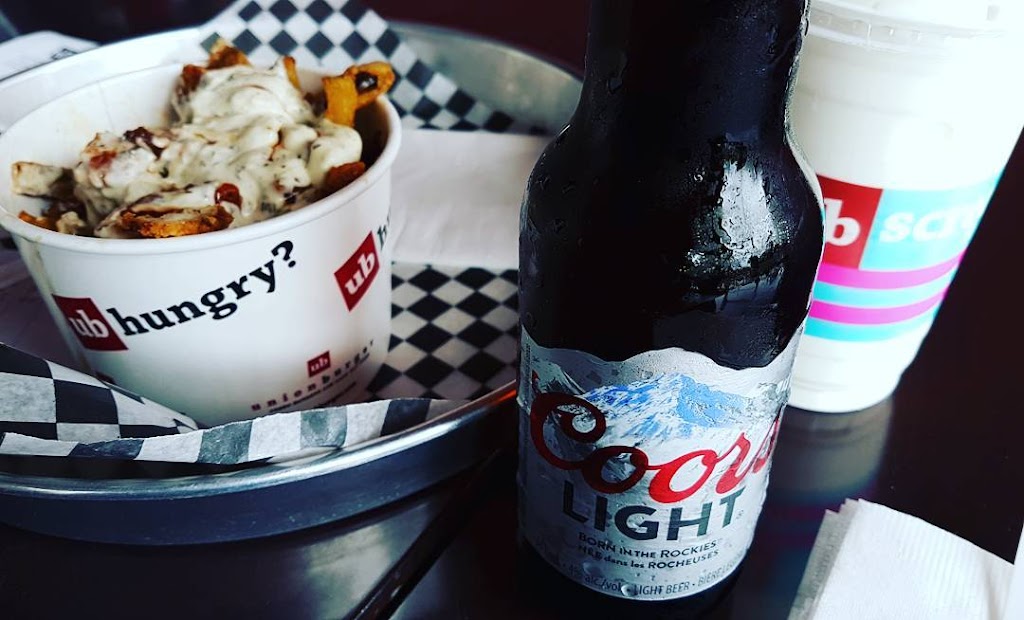 Union Burger | 524 Dundas St, Woodstock, ON N4S 1C4, Canada | Phone: (519) 539-3837