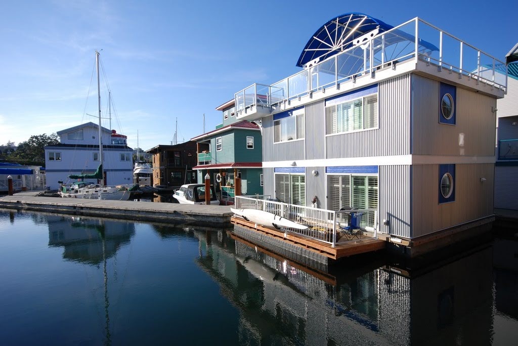 Carmanah Yacht Sales | 453 Head St, Victoria, BC V9A 5S1, Canada | Phone: (250) 483-4677
