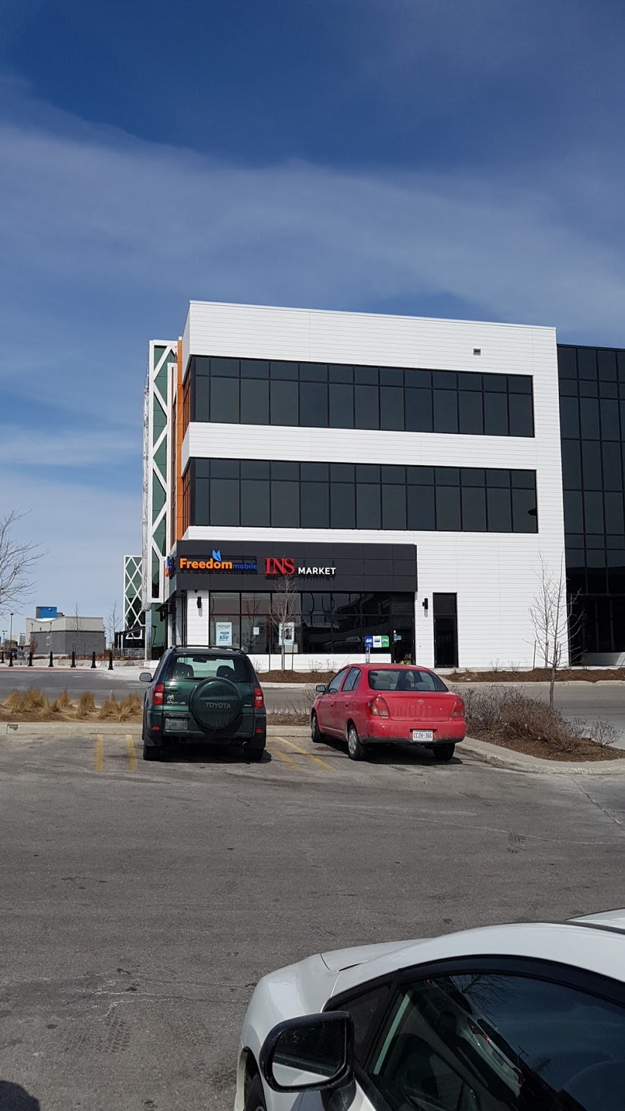 Freedom Mobile | The Boardwalk, 235 Boardwalk #1, Kitchener, ON N2N 0B1, Canada | Phone: (519) 579-8270