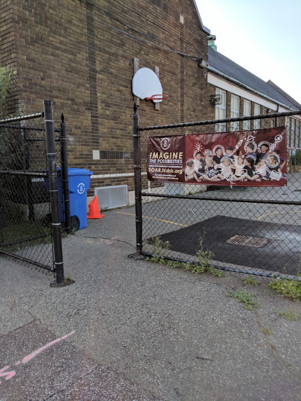 St. Leo Catholic Elementary School, Mimico | 165 Stanley Ave, Etobicoke, ON M8V 1P1, Canada | Phone: (416) 393-5333