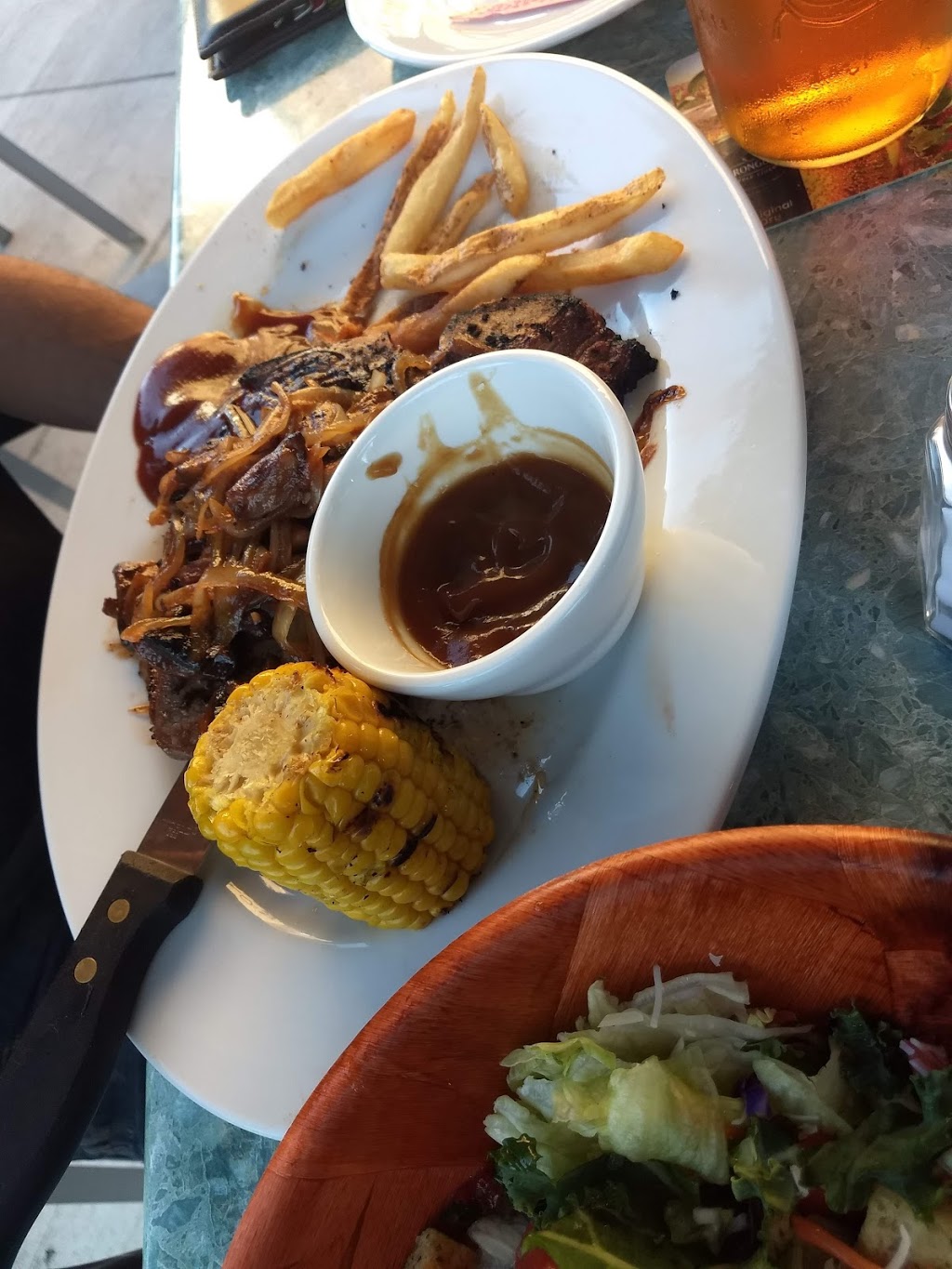 Chucks Roadhouse Bar & Grill | 173 Mill St, Angus, ON L0M 1B2, Canada | Phone: (705) 516-0081