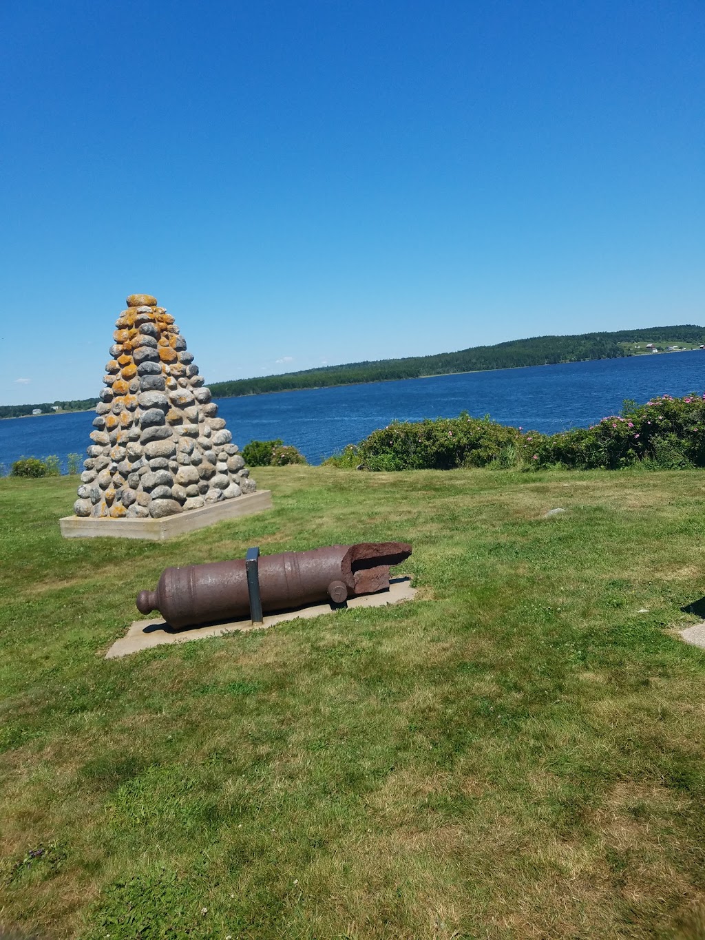 Fort Sainte Marie de Grace National Historic Site | 100 Fort Point Rd, LaHave, NS B0R 1C0, Canada | Phone: (902) 426-5080