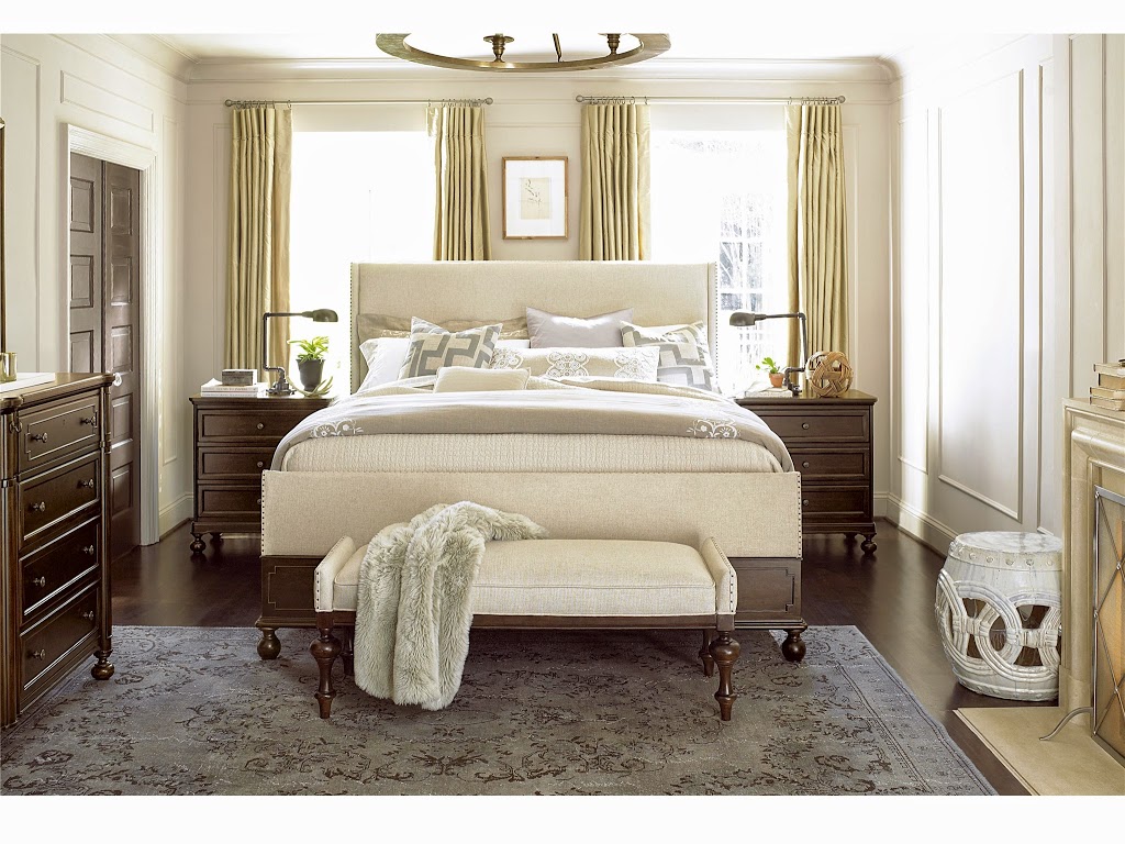Liz at Home | 2269 Fairview St, Burlington, ON L7R 2E1, Canada | Phone: (905) 631-6000