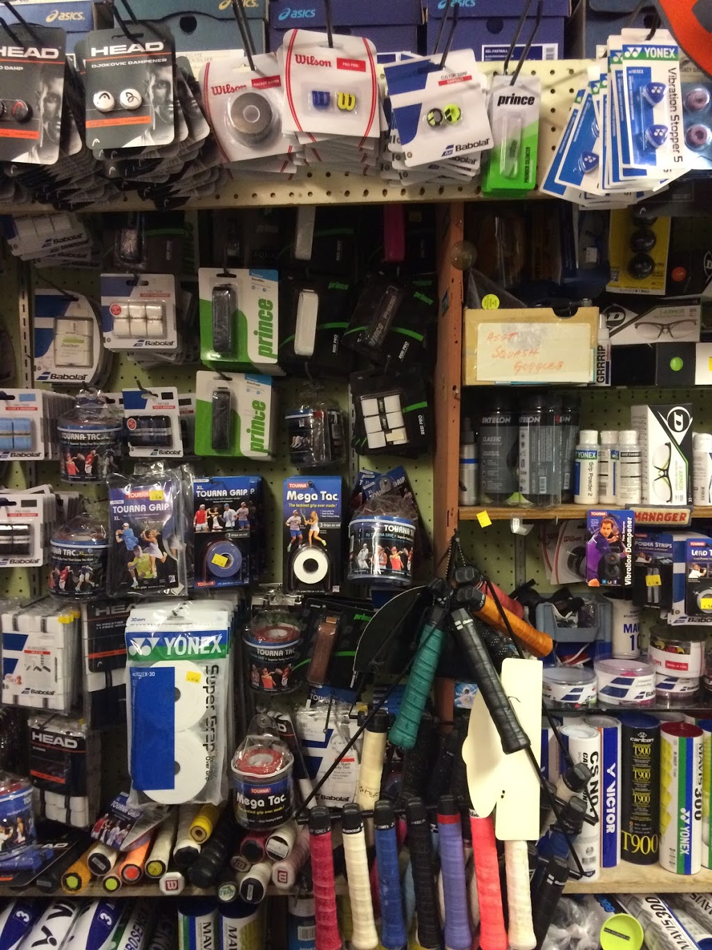 Tads Sporting Goods | 8570 Granville St, Vancouver, BC V6P 4Z7, Canada | Phone: (604) 261-6540