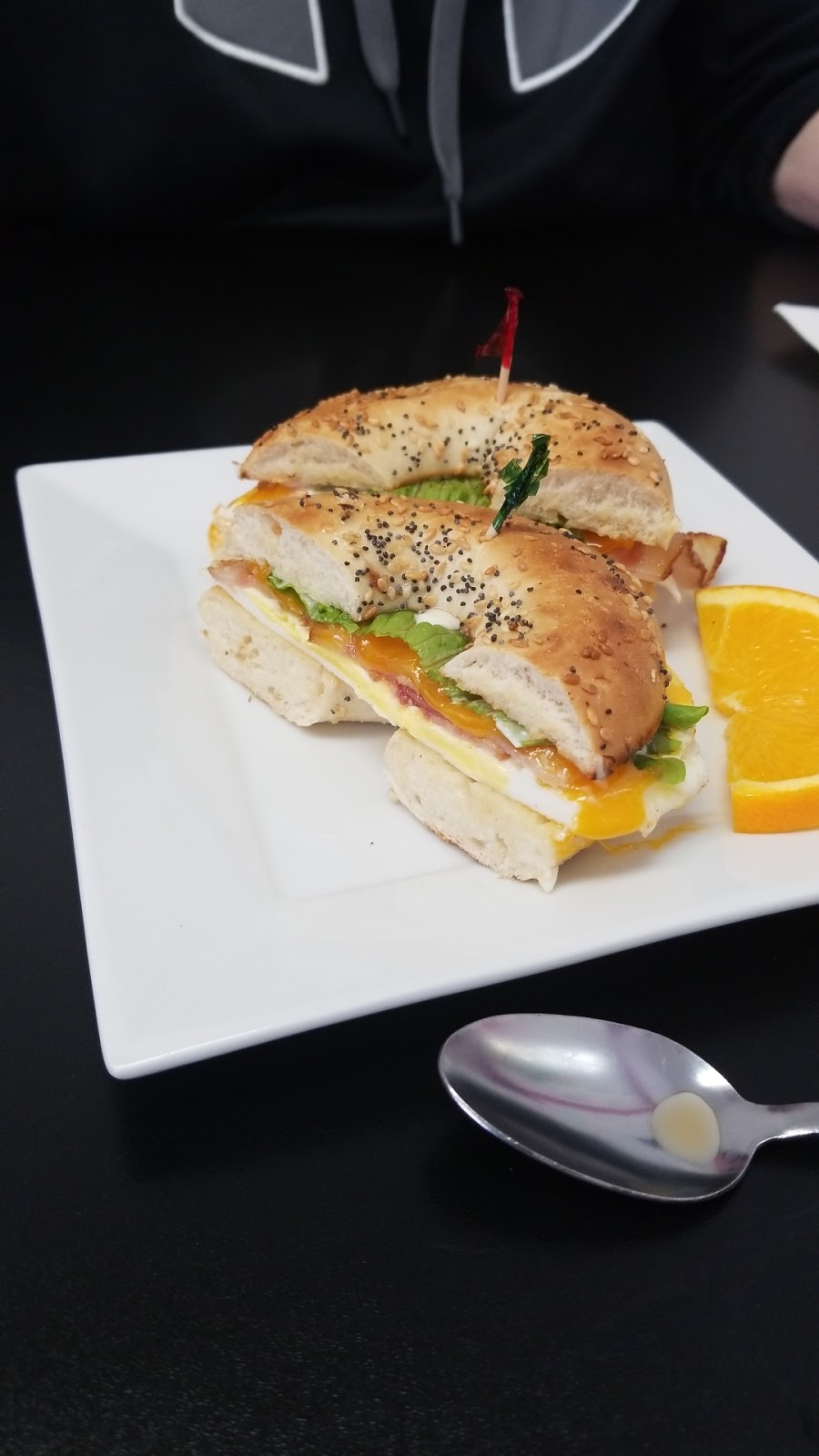 Ritzy Cakes & Eatery | 20 Alice St, Waterford, ON N0E 1Y0, Canada | Phone: (519) 443-0964