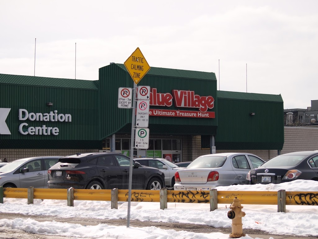 Value Village | 1319 Bloor St W, Toronto, ON M6H 1P3, Canada | Phone: (416) 539-0585
