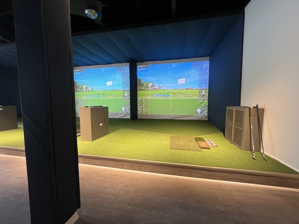 Clubhouse Indoor Golf - Markham | 1 Stone Mason Dr, Markham, ON L3P 6X3, Canada | Phone: (437) 249-2731