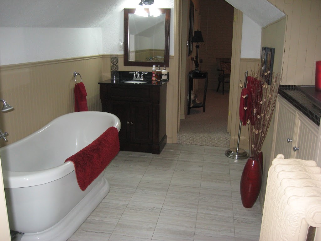 Silver Creek Bed & Breakfast | 17 Yonge St S, Walkerton, ON N0G 2V0, Canada | Phone: (519) 881-0252