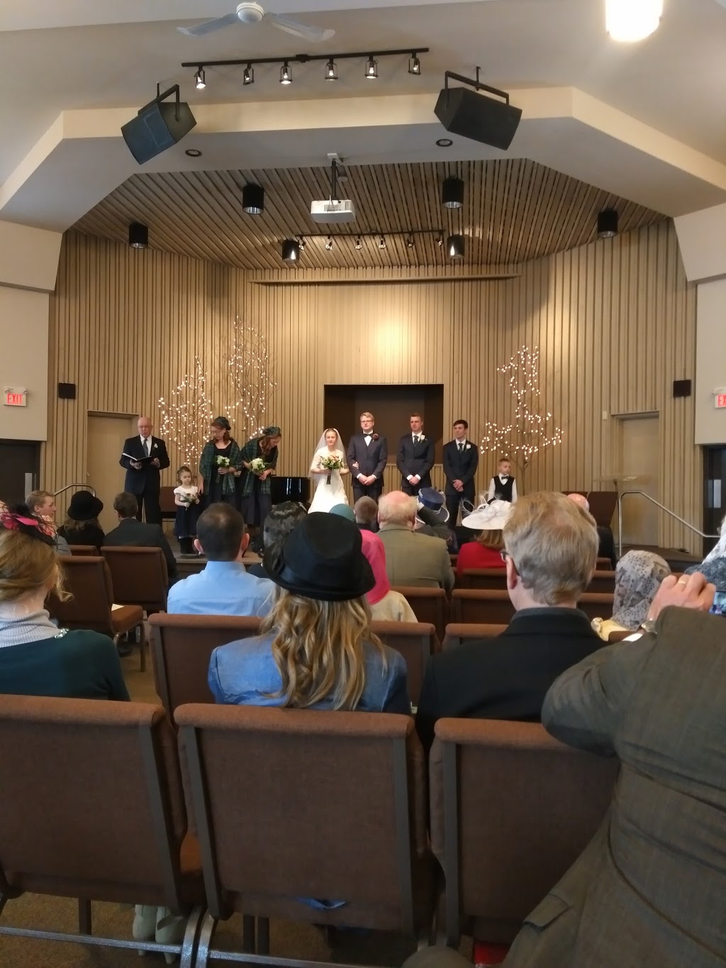 Fairview Baptist Church | 130 Colborne St W, Lindsay, ON K9V 3T5, Canada | Phone: (705) 324-6054