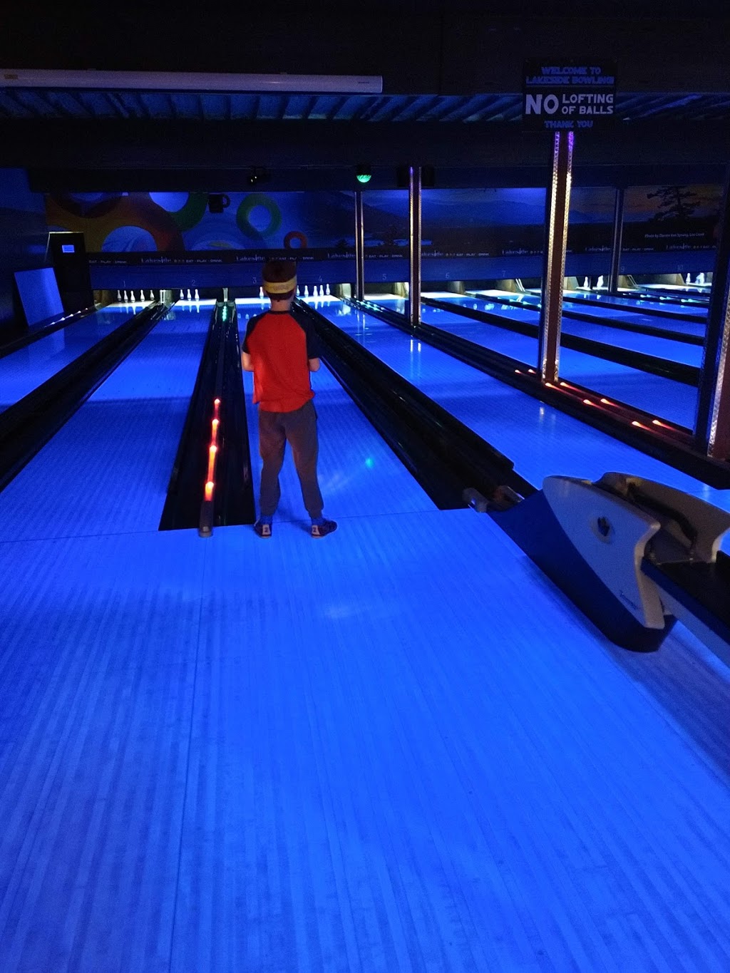 Lakeside Bowling | 1881 9th Ave NE, Salmon Arm, BC V1E 2L2, Canada | Phone: (250) 832-3946