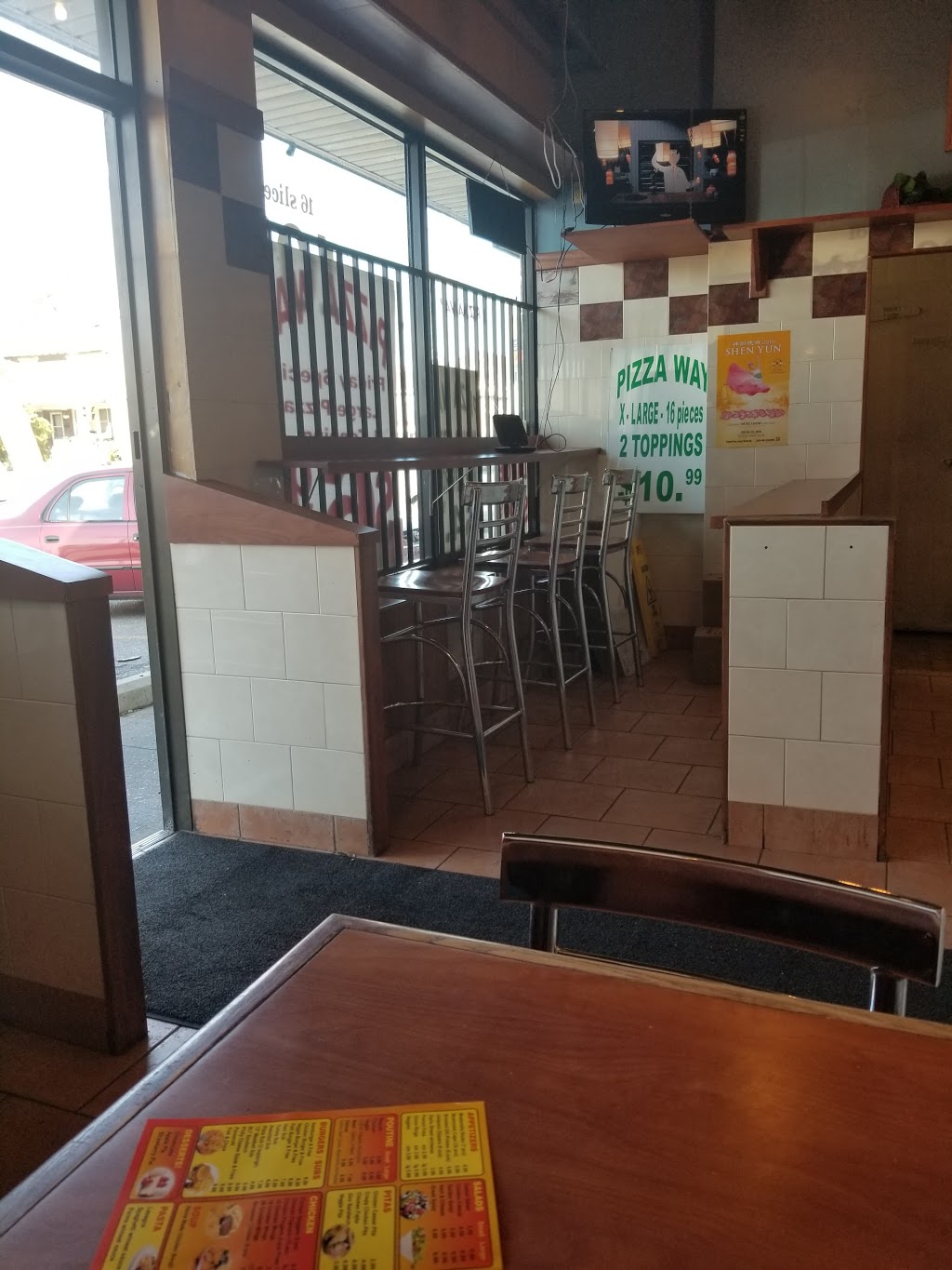 Pizzaway | 1715 Wyandotte St W, Windsor, ON N9B 1J2, Canada | Phone: (519) 973-5446