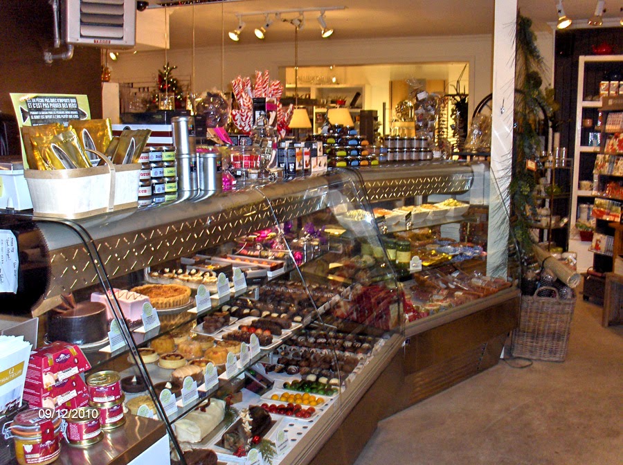 Le St-Amour Épicerie Urbaine | 764 Rue de St Jovite, Mont-Tremblant, QC J8E 3E9, Canada | Phone: (819) 717-3183
