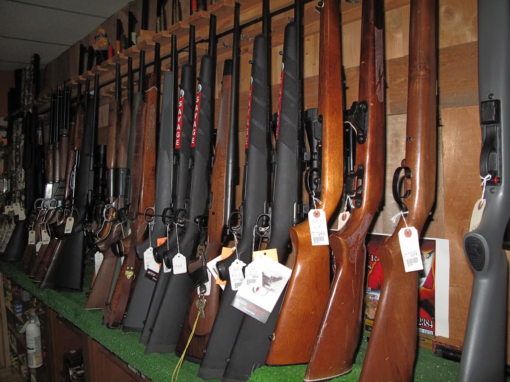 Lauzon Chasse Et Pêche | 69 Grand Boulevard, LÎle-Perrot, QC J7V 4W4, Canada | Phone: (514) 453-5018