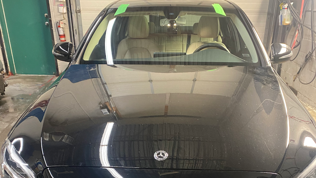 Canada Auto Glass | 2900 Hwy 7, Vaughan, ON L4K 0G3, Canada | Phone: (647) 533-7676