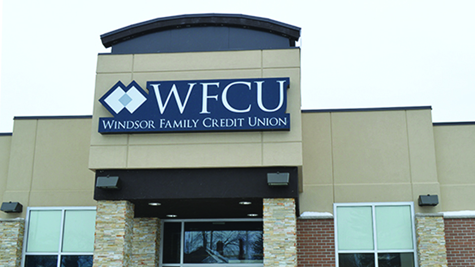 WFCU Credit Union | 318 Erie St S, Leamington, ON N8H 3C5, Canada | Phone: (519) 974-3100