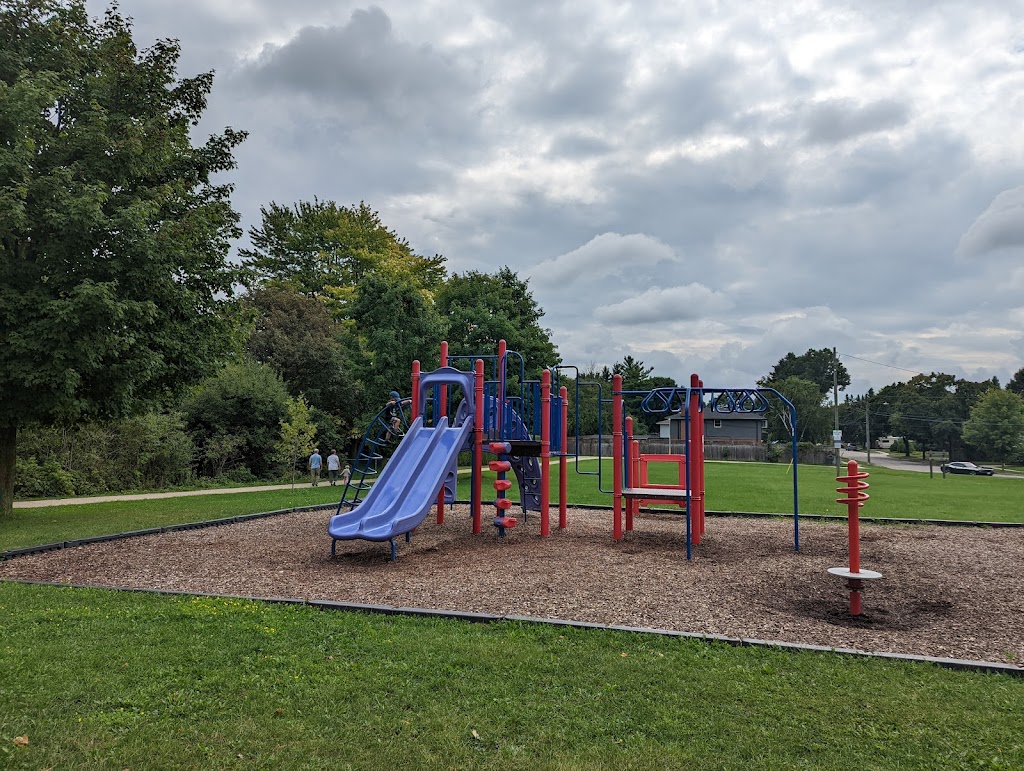 Golfview Playground | 29 Vista Terrace, Guelph, ON N1E 1A2, Canada | Phone: (519) 837-5626