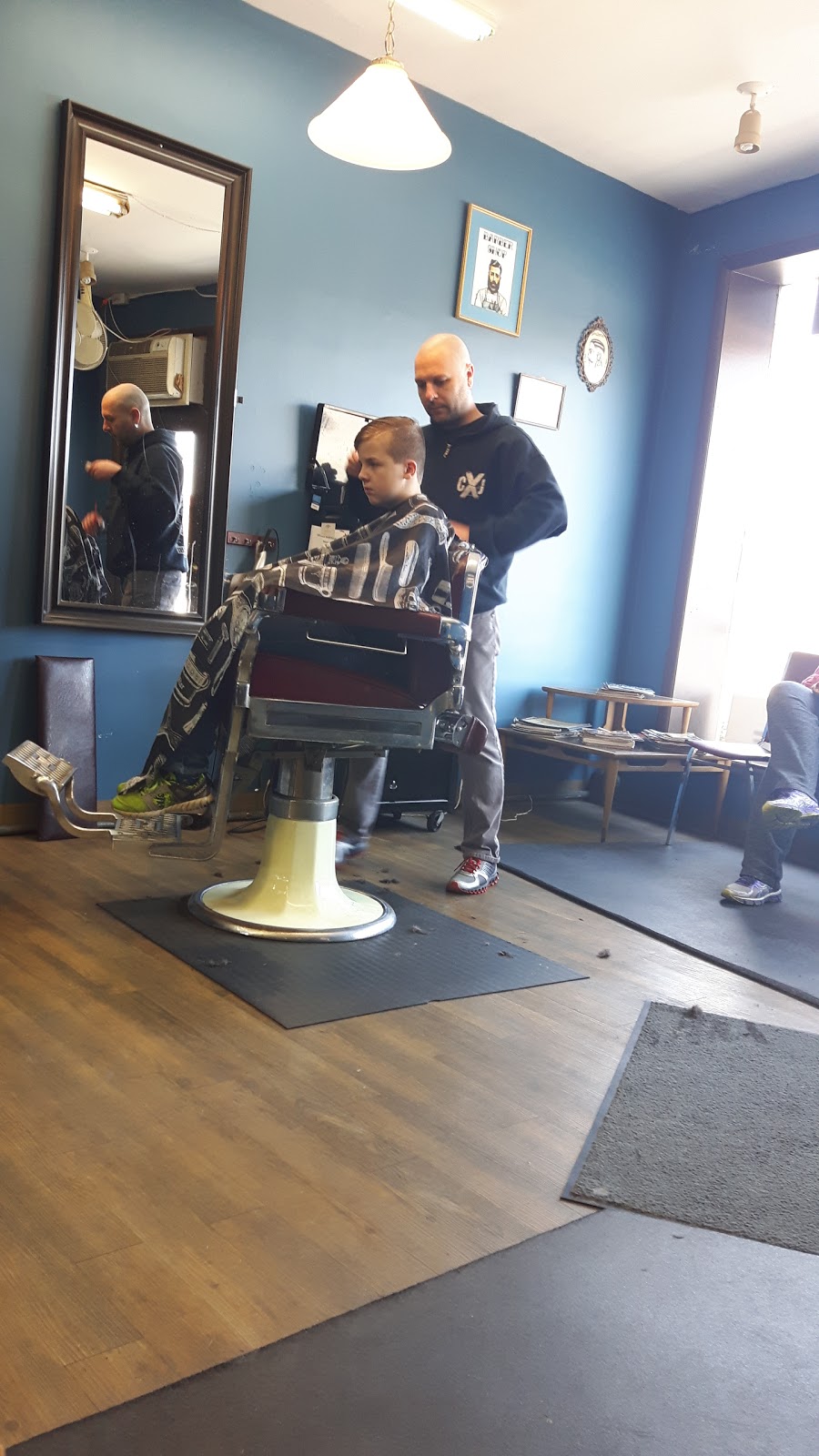 Eastside Barbershop | 5729 Tecumseh Rd E, Windsor, ON N8T 1E1, Canada | Phone: (519) 945-0888