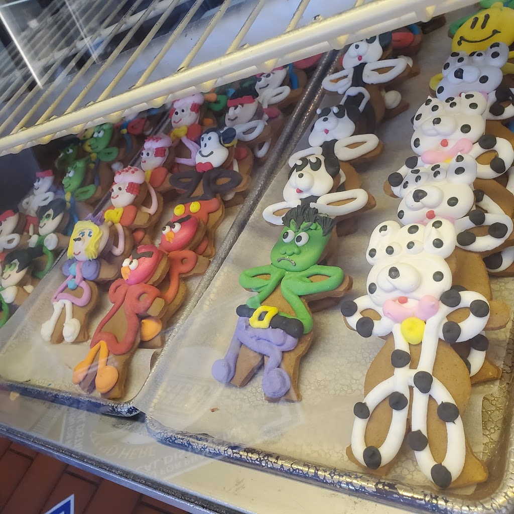 Gunns Bakery | 247 Selkirk Ave, Winnipeg, MB R2W 2L5, Canada | Phone: (204) 582-2364