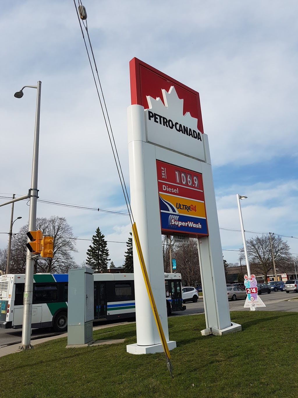 Petro-Canada | 1331 Dundas St, London, ON N5W 5P3, Canada | Phone: (519) 455-3272