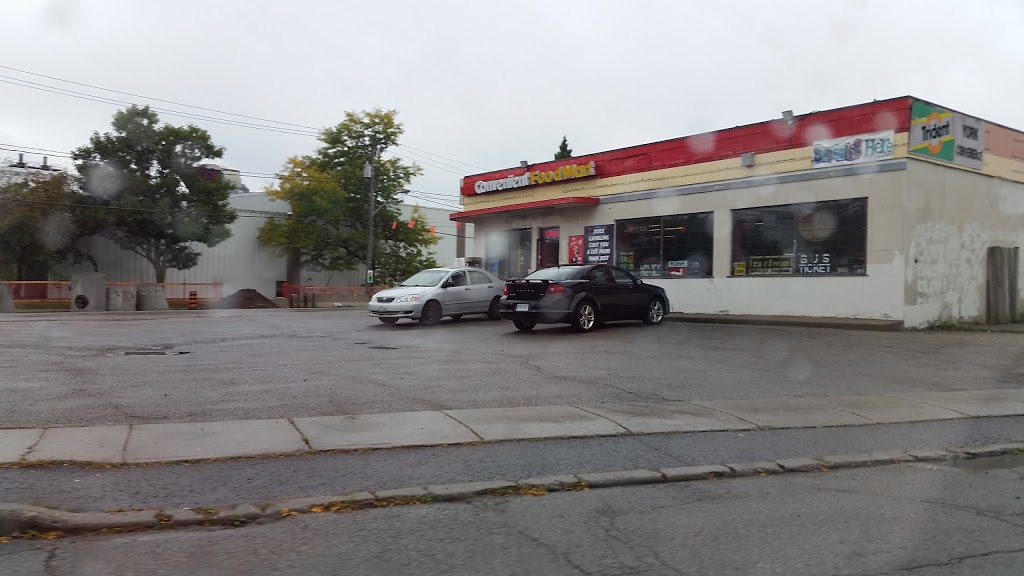 York Convenience | 220 York Rd, Guelph, ON N1E 3G2, Canada | Phone: (519) 767-2232
