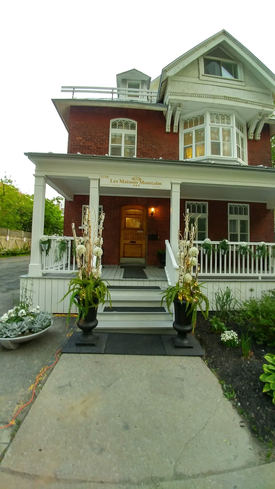 Les Maisons Montcalm | 1216 Cr du Général de Montcalm, Québec, QC G1R 3G4, Canada | Phone: (581) 777-3337