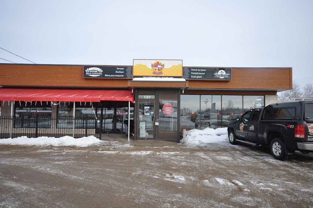 Microbrasserie Du Lievre | 131 Bd Albiny Paquette, Mont-Laurier, QC J9L 1J2, Canada | Phone: (819) 440-2440