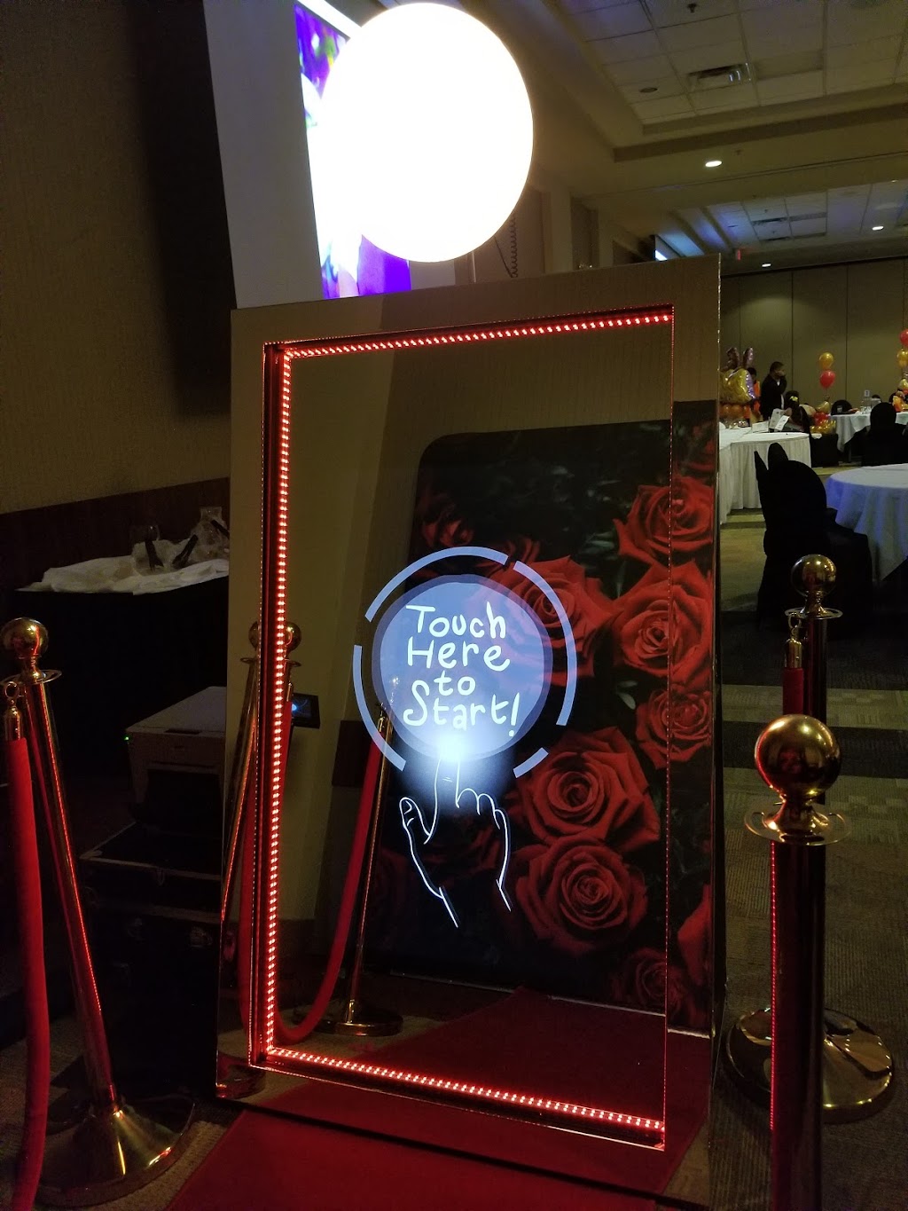 Magic Mirror Photobooth Winnipeg | 600 McGregor St, Winnipeg, MB R2W 0P1, Canada | Phone: (204) 230-0379