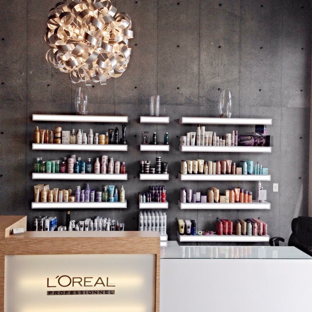 Oasis Coiffure | 655 Boulevard Curé-Labelle, Sainte-Rose, QC H7L 5R7, Canada | Phone: (450) 628-8686