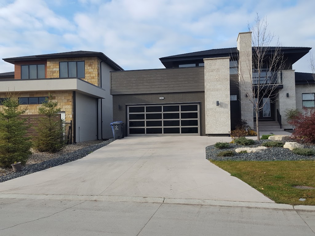 Greentree Homes | South Pointe, Winnipeg, MB R3Y 1S3, Canada | Phone: (204) 421-9298