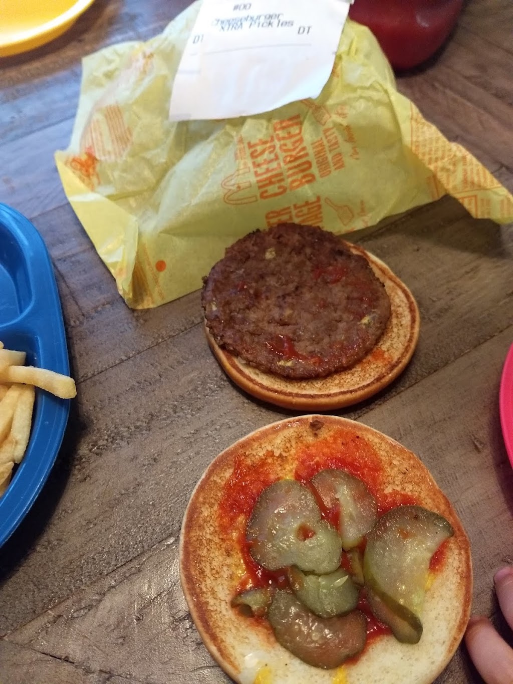 McDonalds | 17760 Yonge St, Newmarket, ON L3Y 8P4, Canada | Phone: (905) 895-1222
