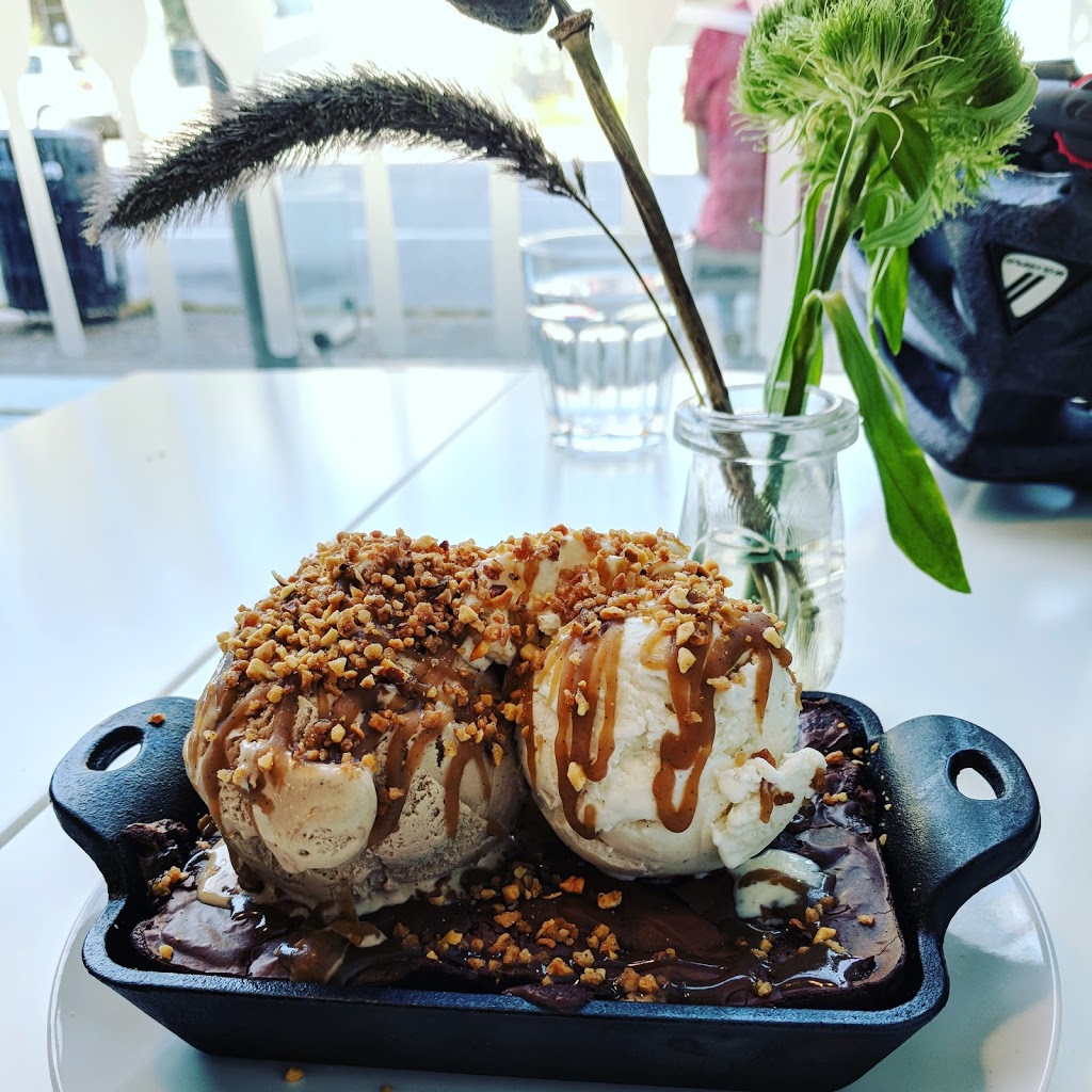 Sweet Somethings | 4321 Dunbar St, Vancouver, BC V6S 2G2, Canada | Phone: (604) 842-0261