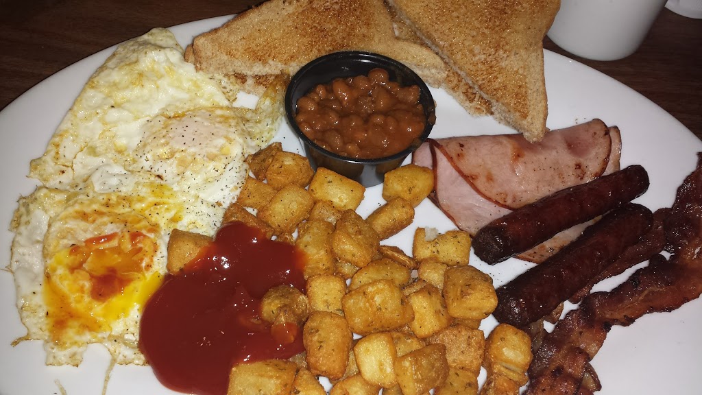 Crown & Kilt Pub | 409 Stewart St, Renfrew, ON K7V 1Y4, Canada | Phone: (613) 432-5801