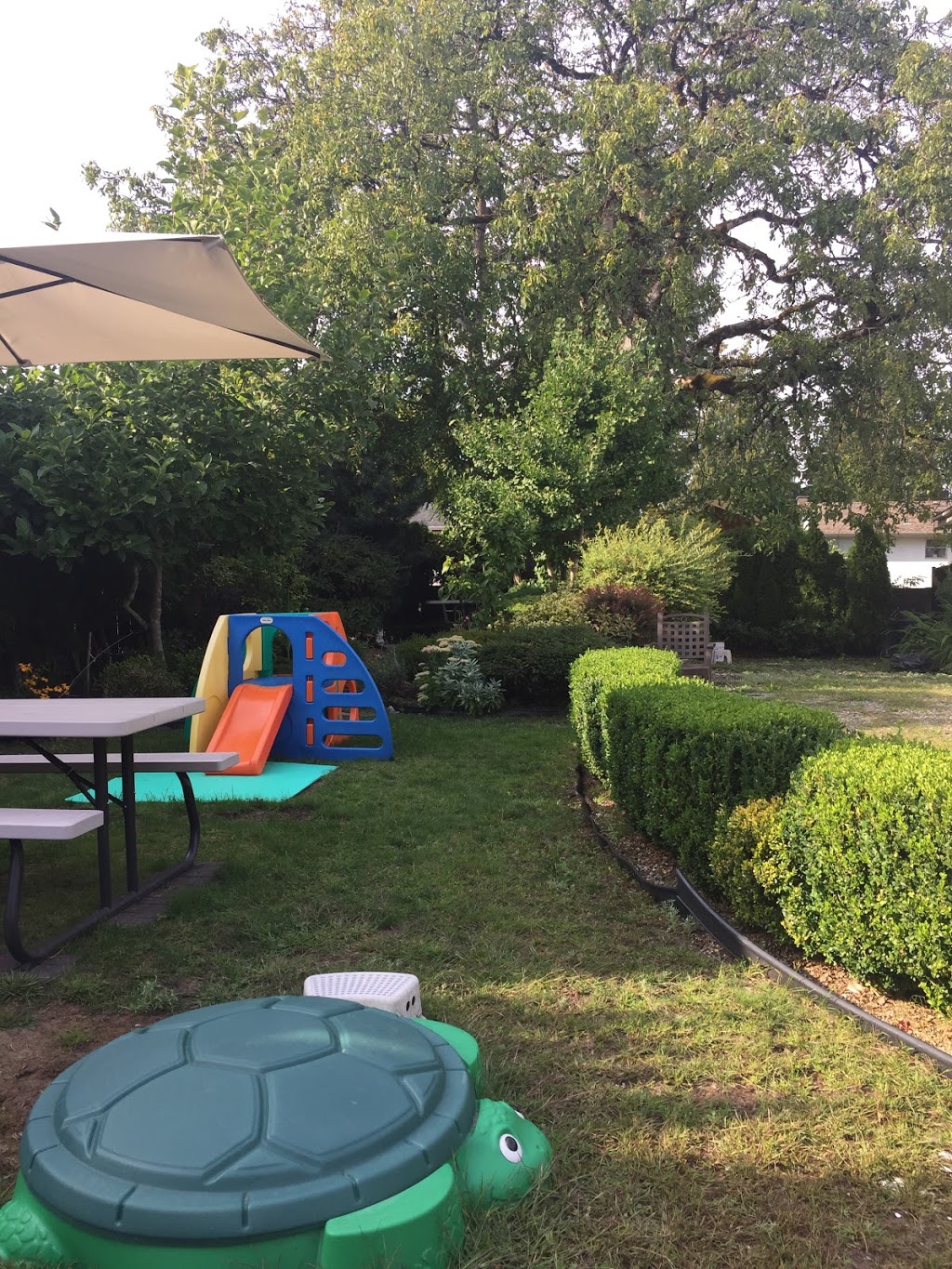 Caterpillar Montessori Daycare | 599 Chapman Ave, Coquitlam, BC V3J 4A2, Canada | Phone: (604) 936-0718