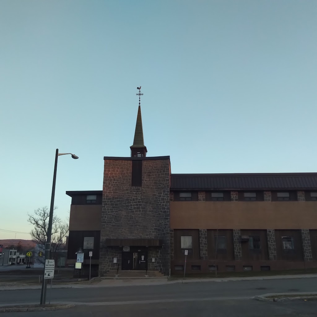 Saint-Pierre-aux-Liens Church | 4205 Rue des Roses, Québec, QC G1G 1N9, Canada | Phone: (418) 626-2052