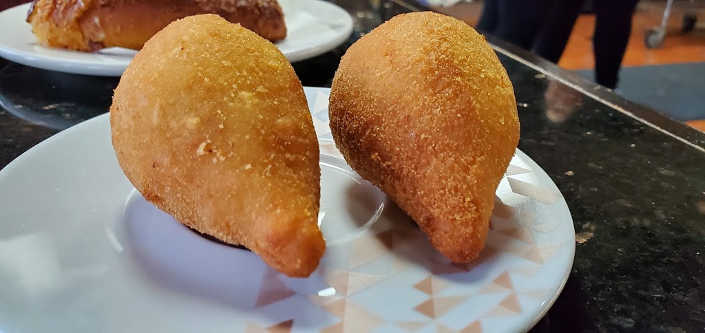 Brazil Bakery and Pastry | 5700 Mavis Rd, Mississauga, ON L5V 2N6, Canada | Phone: (905) 507-0959
