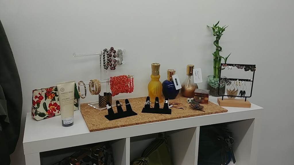 Hello Again | 728 Belmont Ave W, Kitchener, ON N2M 1P2, Canada | Phone: (519) 749-8167