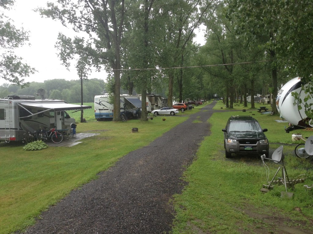 Camping Le Refuge Du Campeur 2007 | 18600 Boul Bécancour, Bécancour, QC G9H 1A8, Canada | Phone: (819) 233-3598