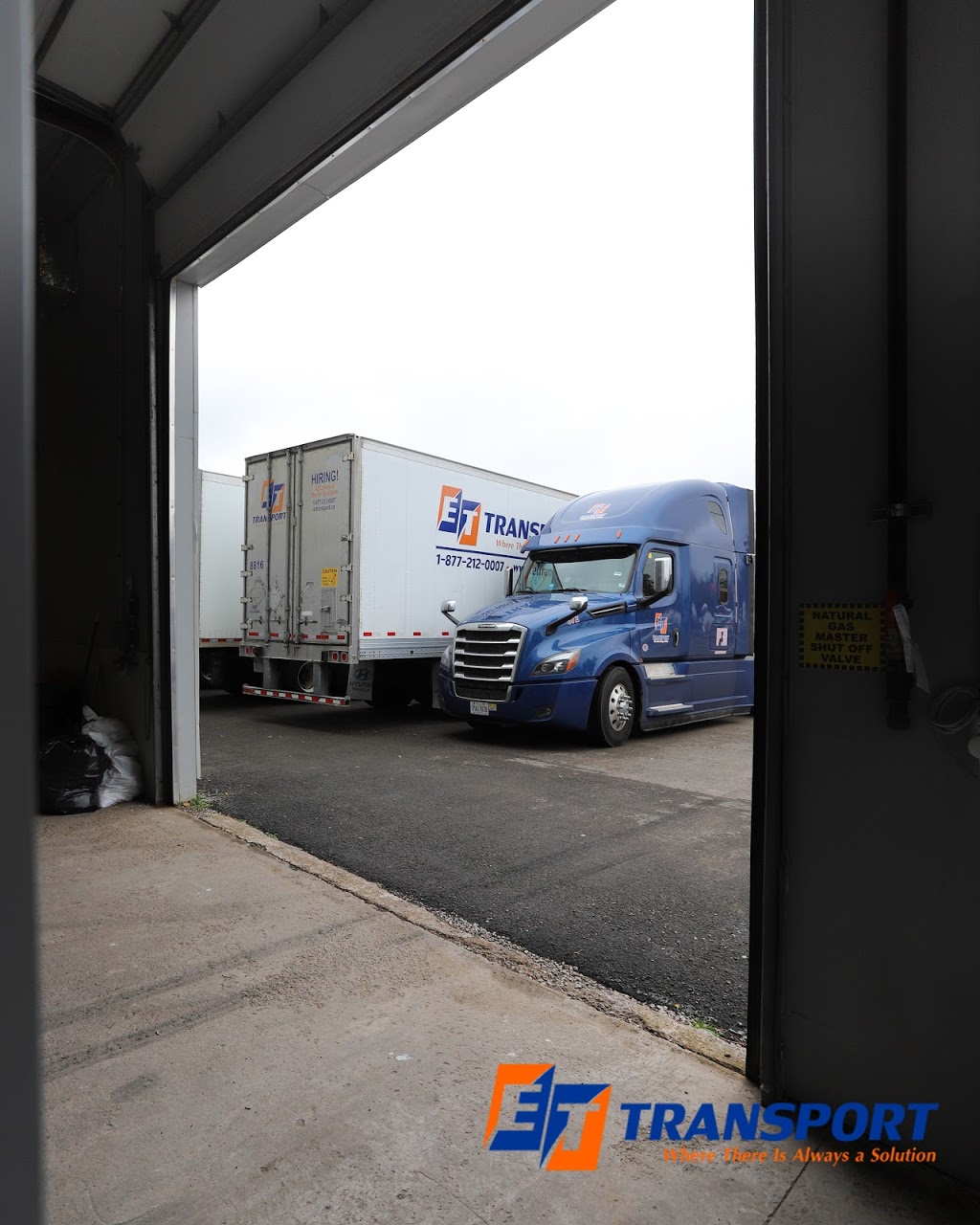 ET Transport | 161 Caledonia Rd, Moncton, NB E1H 3C7, Canada | Phone: (506) 800-8085