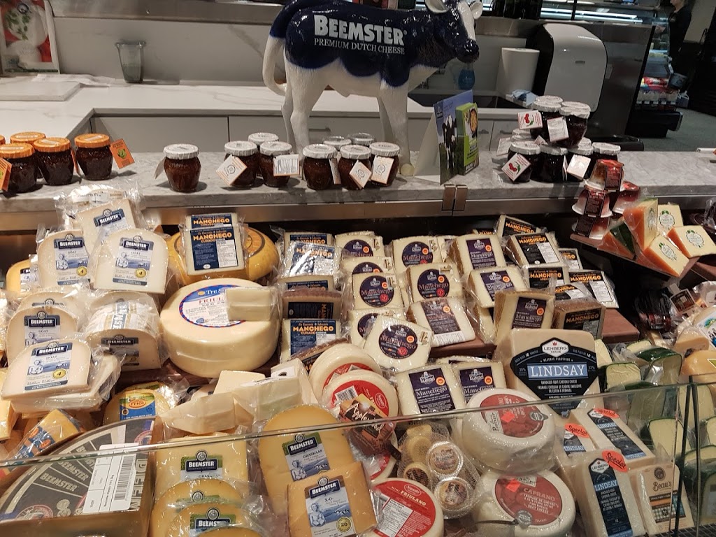 Cousins Market | 1215 Hurontario St, Mississauga, ON L5G 3H2, Canada | Phone: (905) 278-7575
