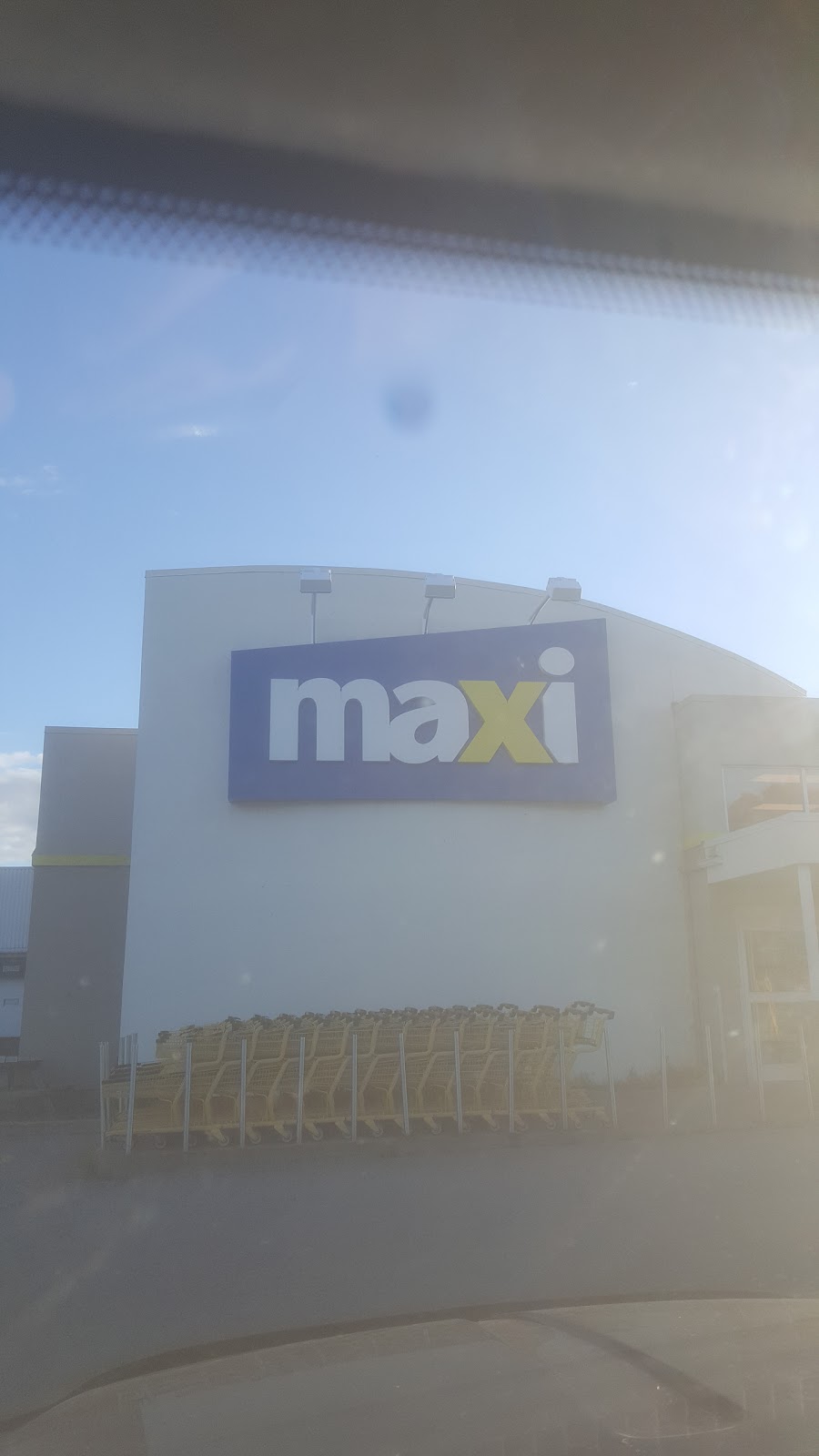 Maxi | 130 Route Racette, Saint-Augustin-de-Desmaures, QC G3A 1W1, Canada | Phone: (418) 878-2615