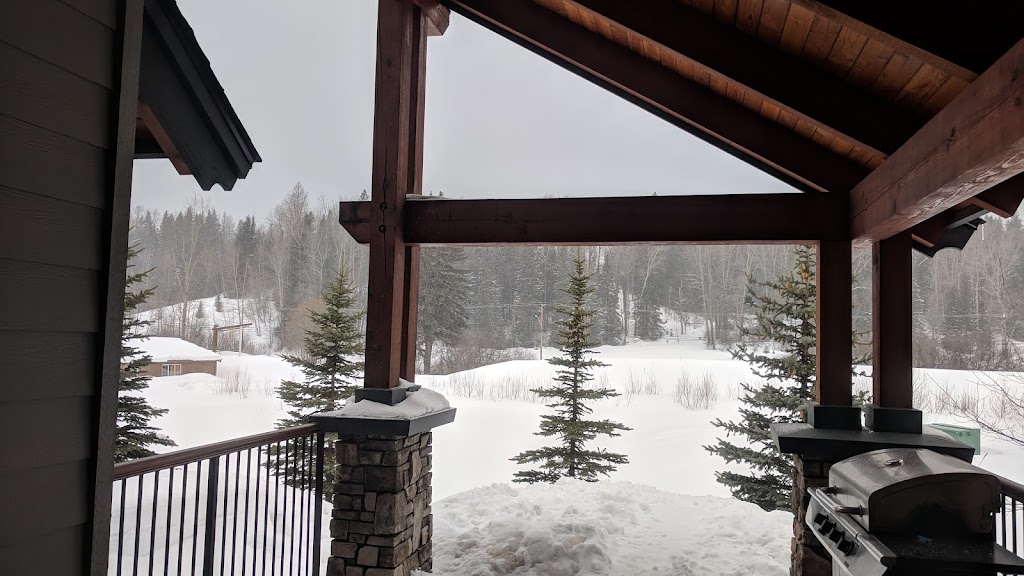 Pinnacle Ridge Resort | 5547 Vanlerberg Rd, East Kootenay C, BC V0B 1G0, Canada | Phone: (250) 423-2606
