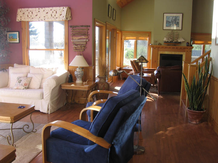 HOWE BAY BEACH HOUSE | 161 Cartersway Lane Souris, Eglington, PE C0A 2B0, Canada | Phone: (902) 969-1805