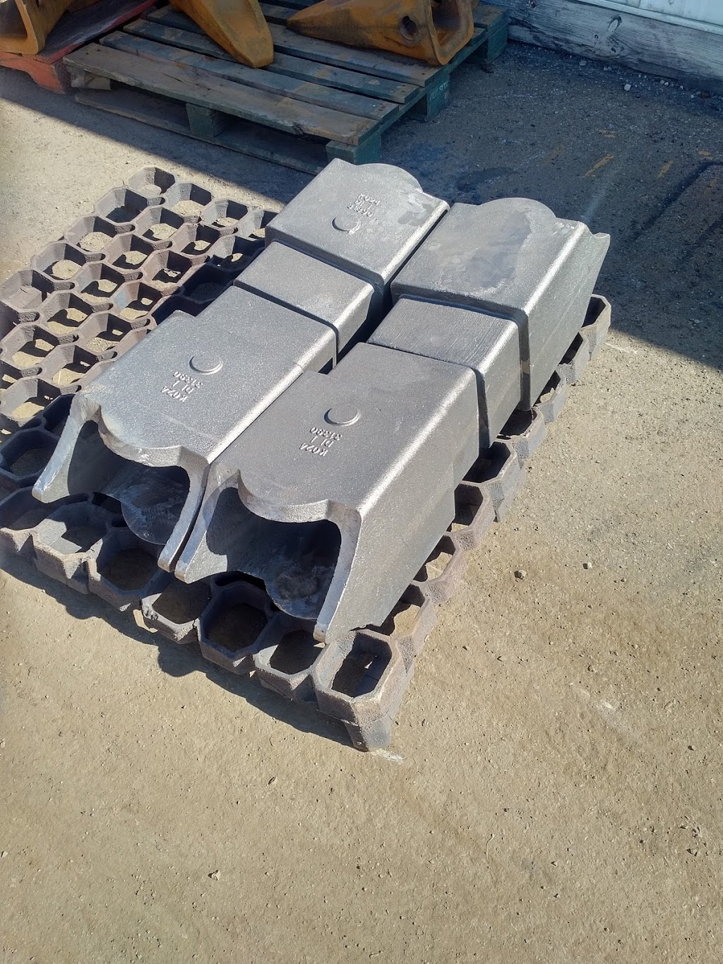 Peninsula Alloy Castings / Dalian Xinzhong Foundry & Machining Group | 3600 Eagle St, Stevensville, ON L0S 1S0, Canada | Phone: (905) 382-3011