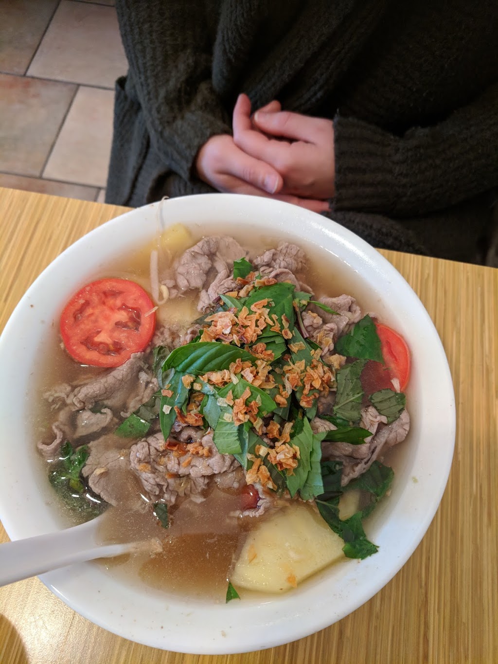 Lemongrass West restaurant | 3715 51 St SW #116, Calgary, AB T3E 6V2, Canada | Phone: (403) 242-2633